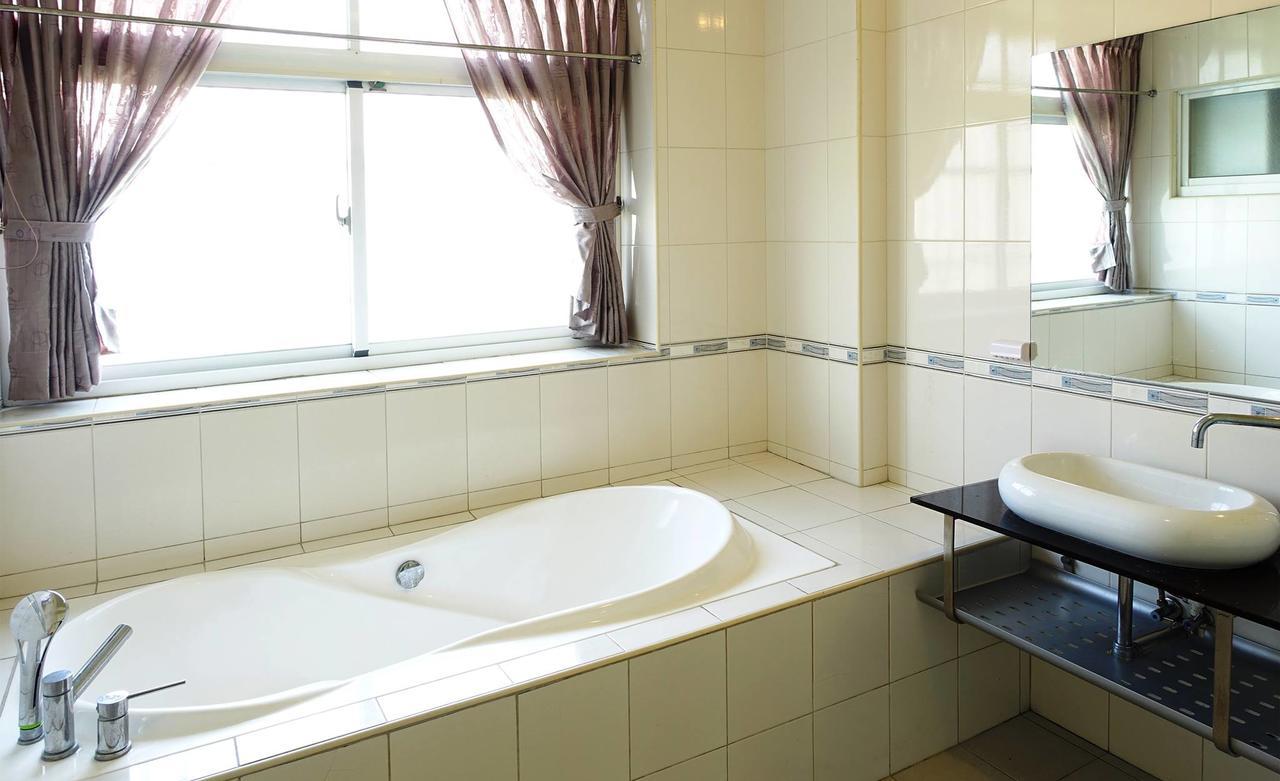 Dolphin Castle Bed and Breakfast Donggang Εξωτερικό φωτογραφία
